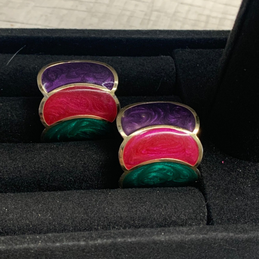 Vintage 80s Colorful Enamel Scalloped Wrap Post Earrings Gold Tone Purple Green